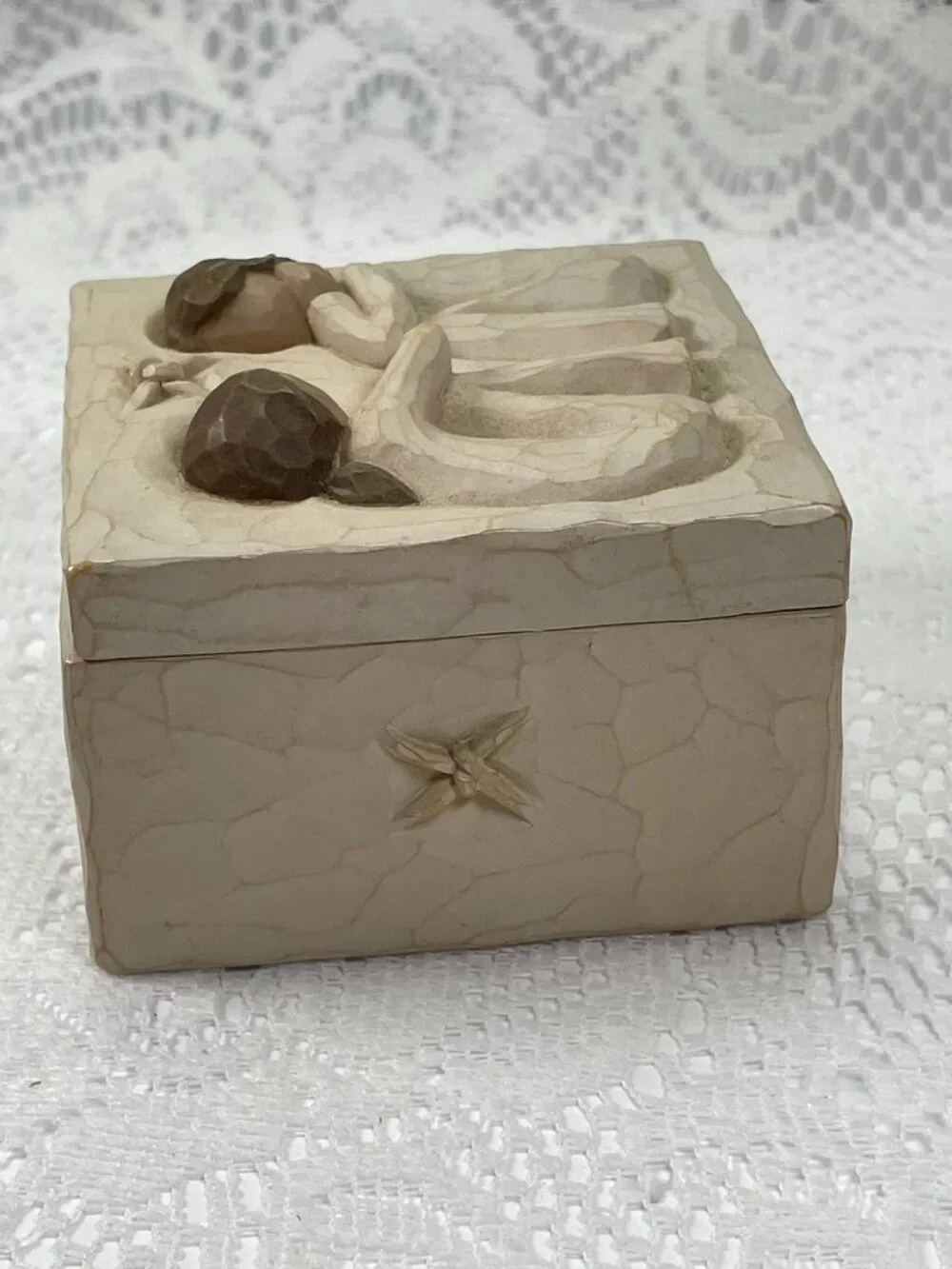 VTG 2003 Resin DEMDACO Willow Tree Susan LORDI Friendship Sculpted Keepsake Box